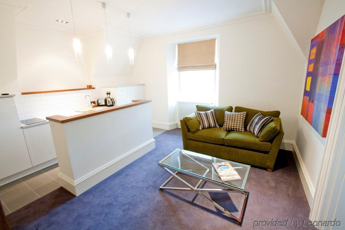 The Merchiston Residence Edinburgh Room photo